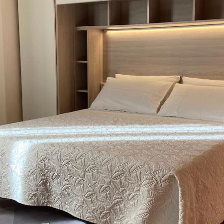Indipendent Studio Apartment With Terrace - Parking Florencia Exterior foto